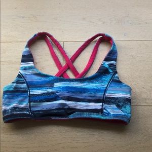 reversible black and magenta spirts bra